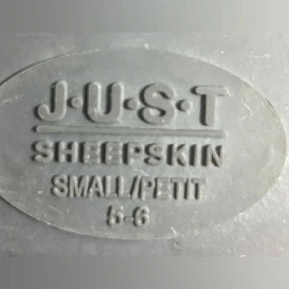 J.U.S.T Sheepskin Slippers - Size  small 5-6 - Picture 10 of 12